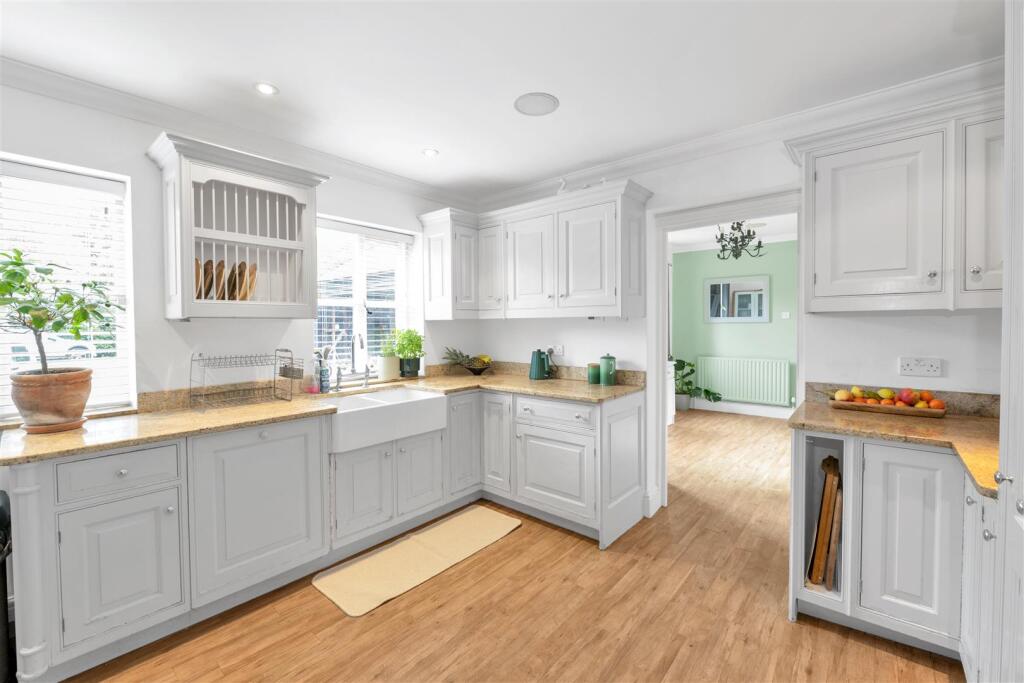 Additional image 9 of Codicote Road, Wheathampstead, St. Albans