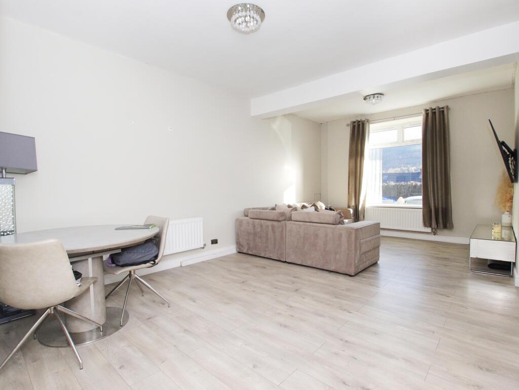 House in Cardiff, Porth - View 2