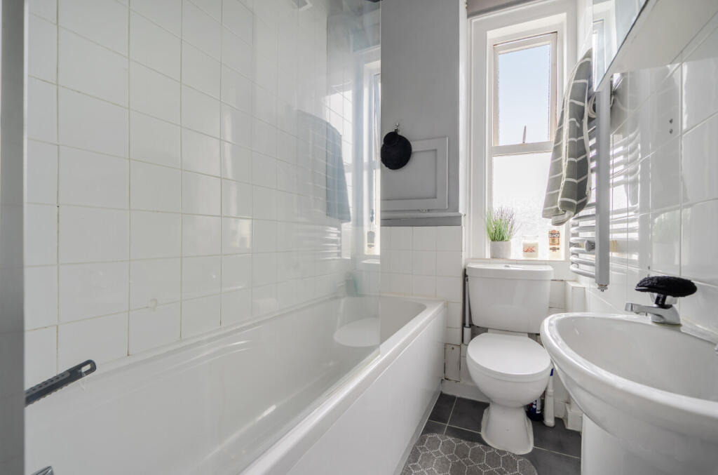 Apartment in Brighton - More