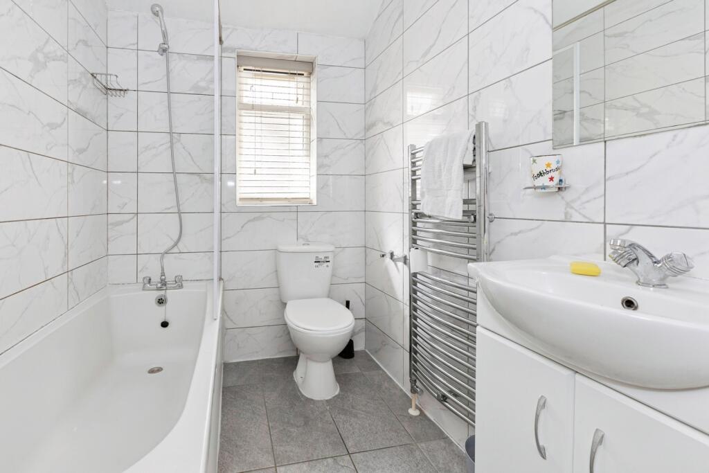 House in London - View 4