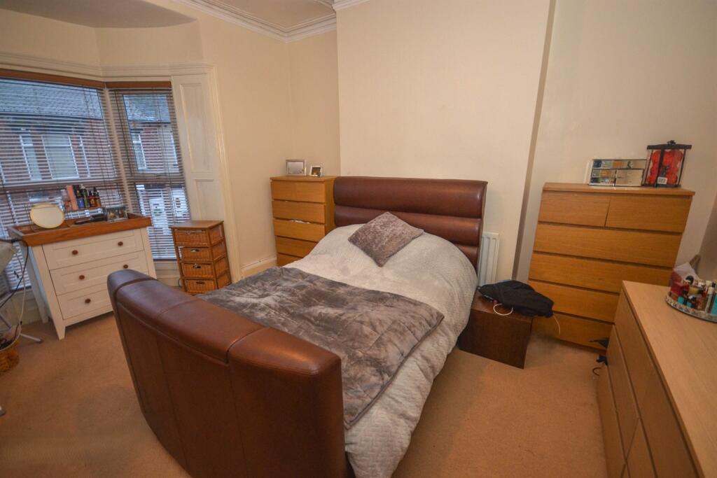 House in South Tyneside, The Lawe - More