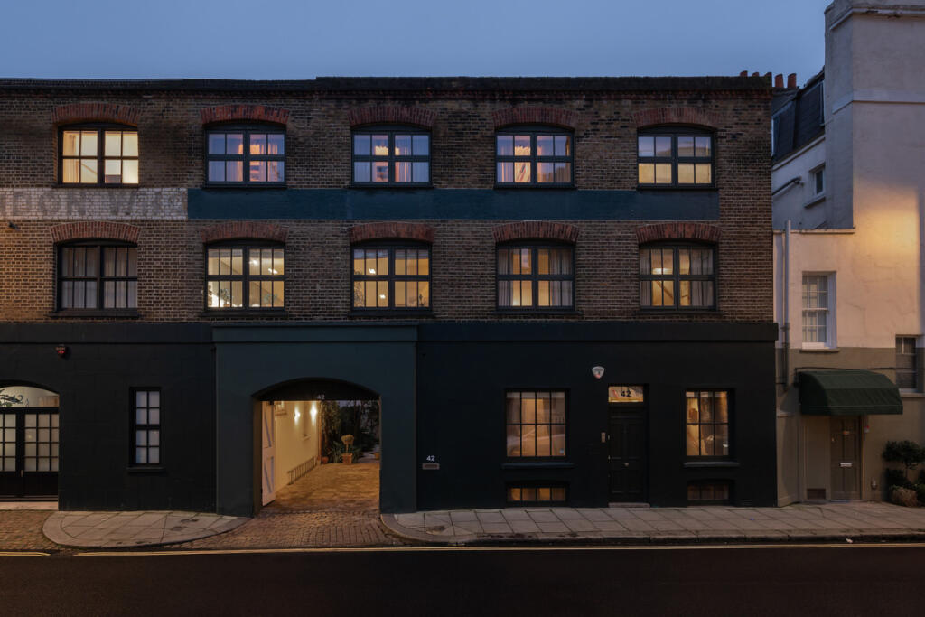 Main image of property: St Michael's Street, London, W2