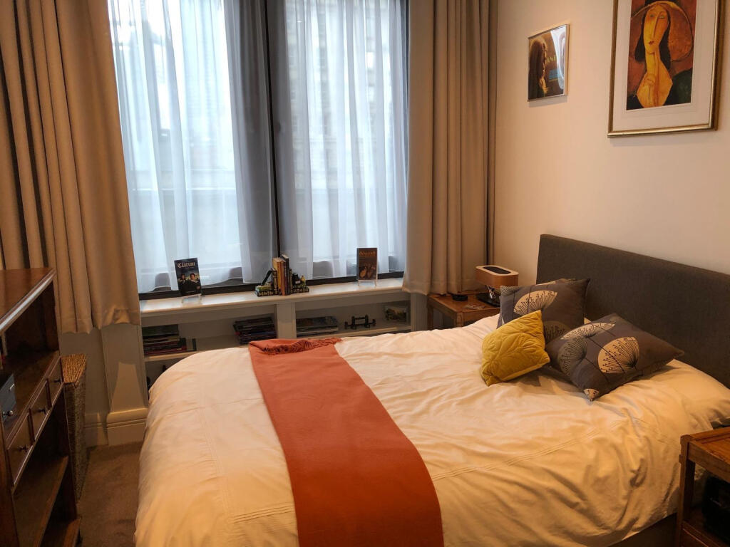 Apartment in London - More