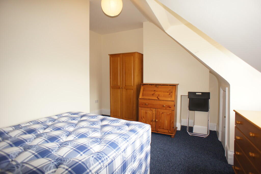 5 bedroom apartment for rent