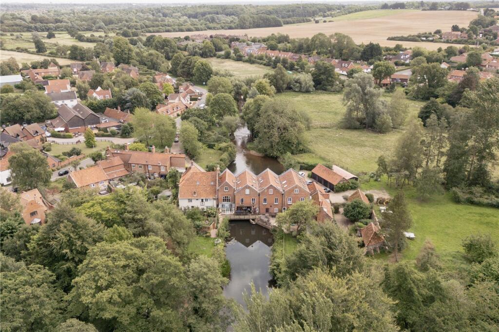 Harts Lane, Bawburgh, Norwich, Norfolk, NR9 photo 3