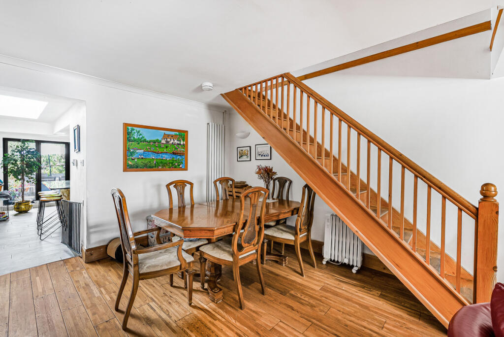 House in Watford - View 5