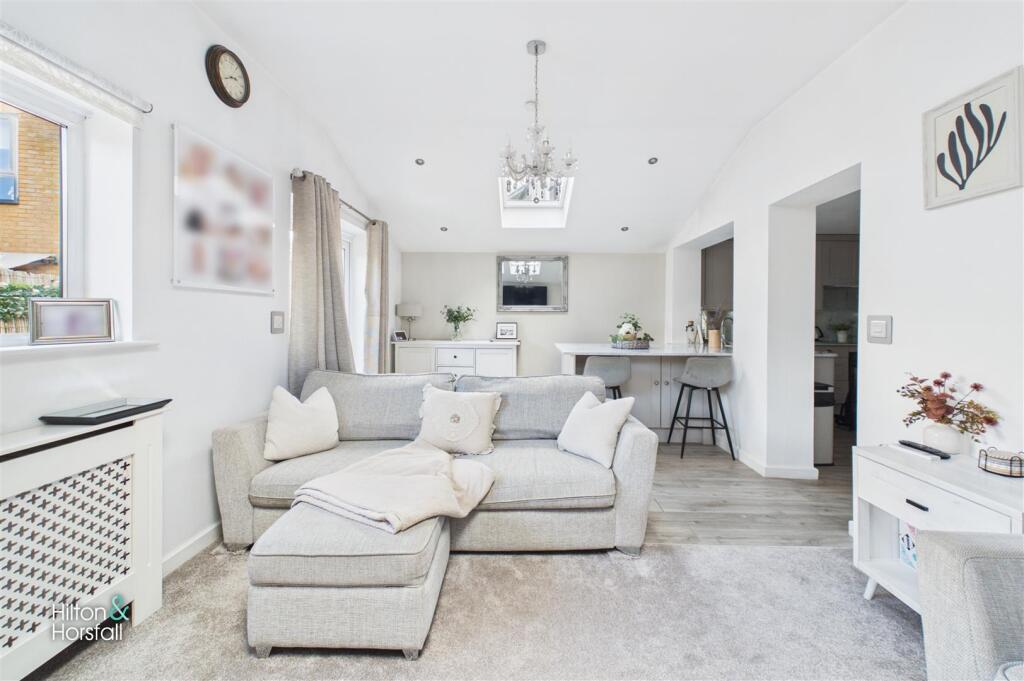 House in Burnley, Rose Grove - View 3