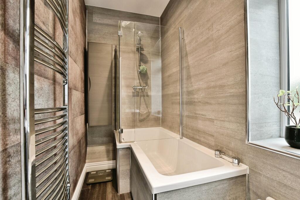 House in Macclesfield, Moss Rose - View 4