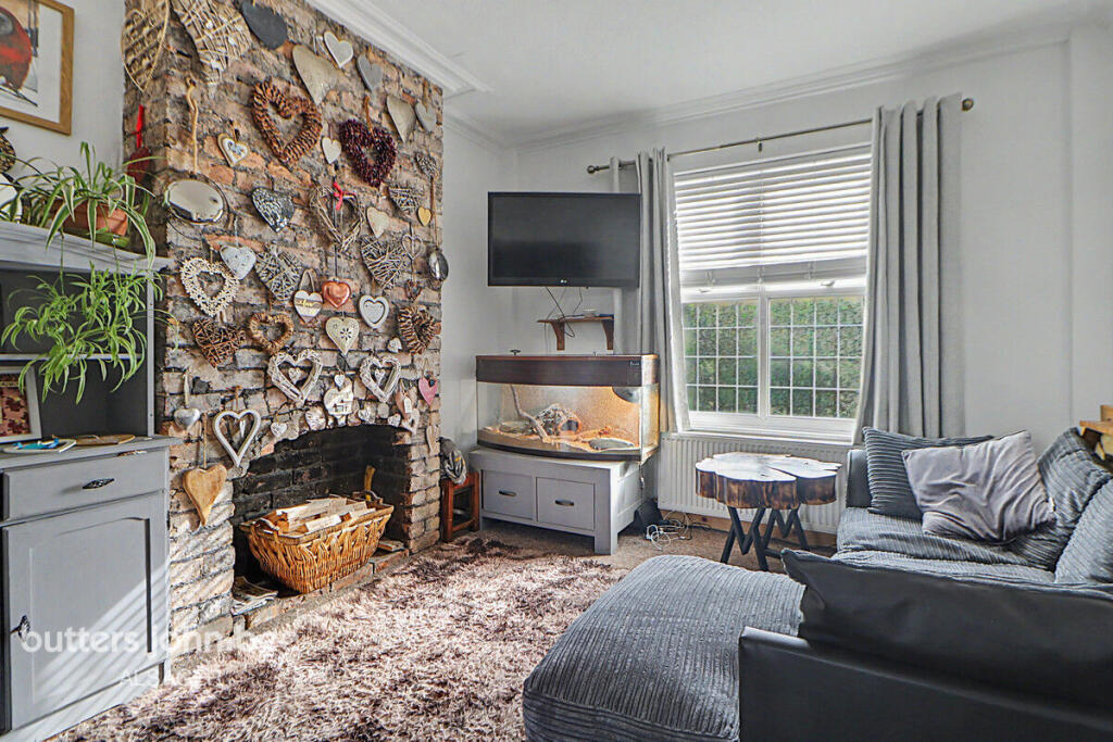 House in Stoke-on-Trent - View 2