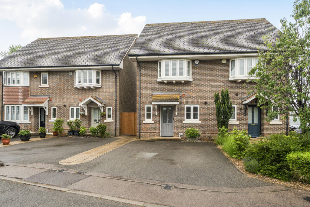 Main image of property: Farmers Place, Chalfont St. Peter, Gerrards Cross