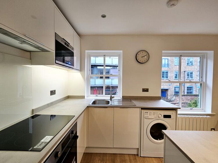 Apartment in Leeds, West Yorkshire - View 4