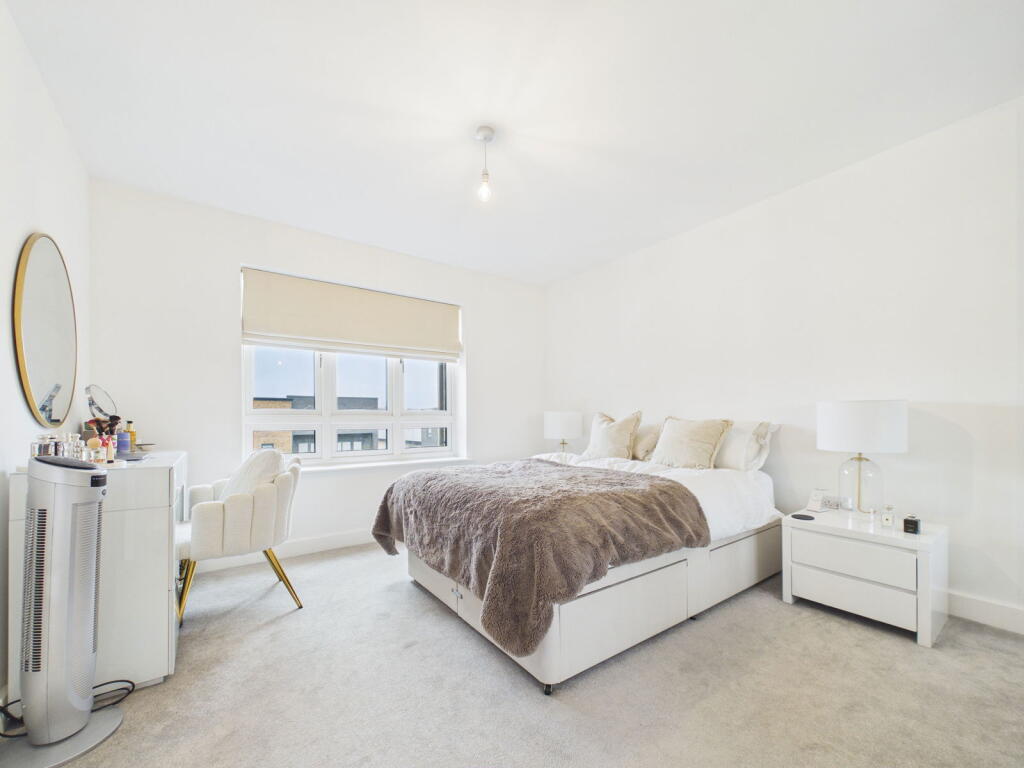 Bridgend House, Isambard Close, SL6 photo 2