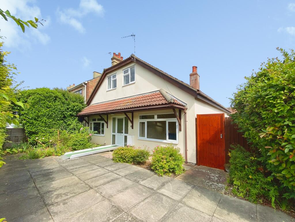 Main image of property: Fulbourn Road, Cambridge, CB1 9JL