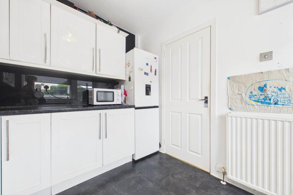 House in Motherwell, South Lanarkshire - More