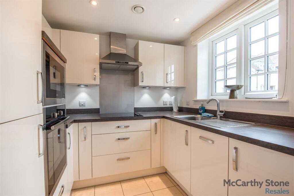 Apartment in Stevenage - More