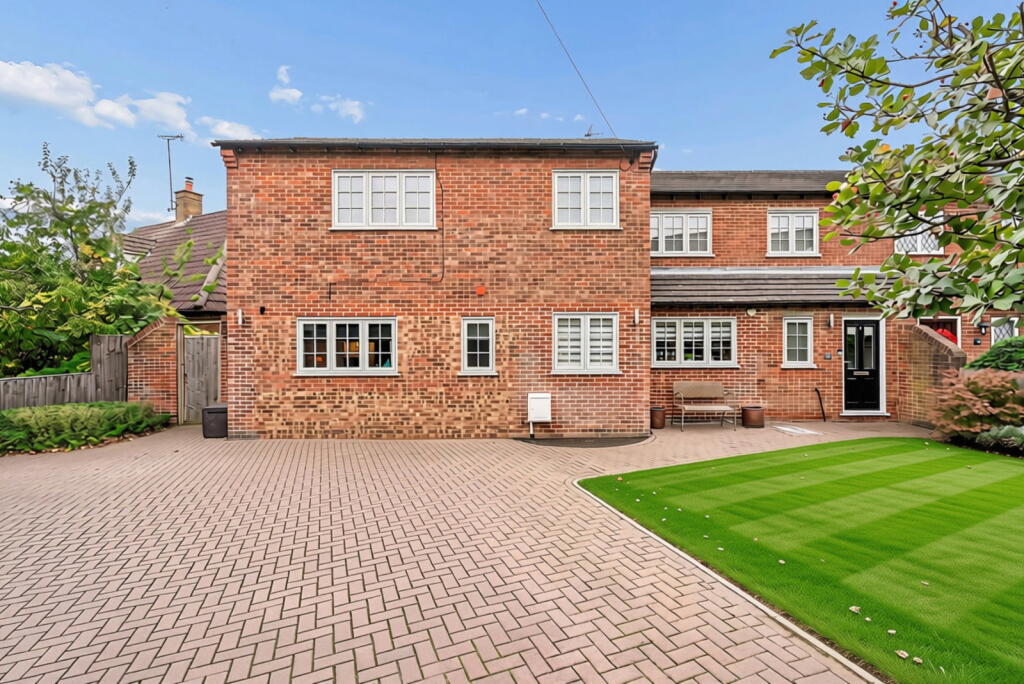 House in Hemel Hempstead - View 2