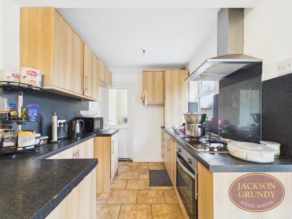 The Headlands, Northampton, NN3 2NX photo 4