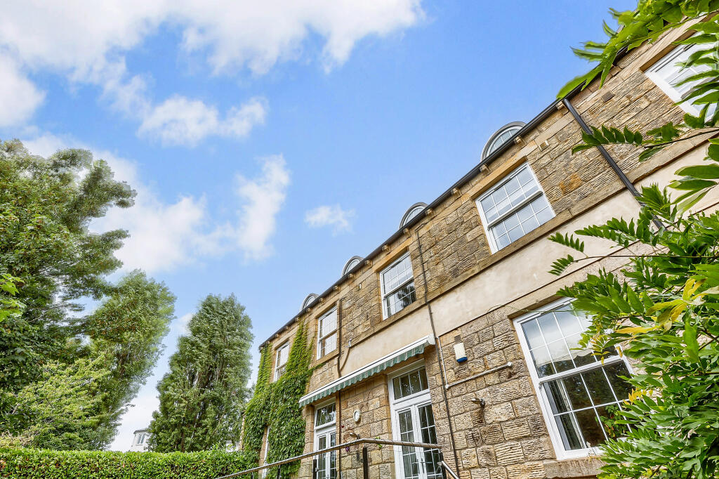 Main image of property: Oxford Court Apartments, Oxford Road, Guiseley, Leeds