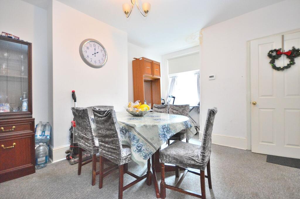 House in Northampton, West Northamptonshire - View 3