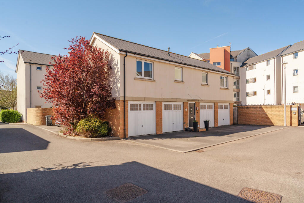 Main image of property: Wren Gardens, Portishead, North Somerset
