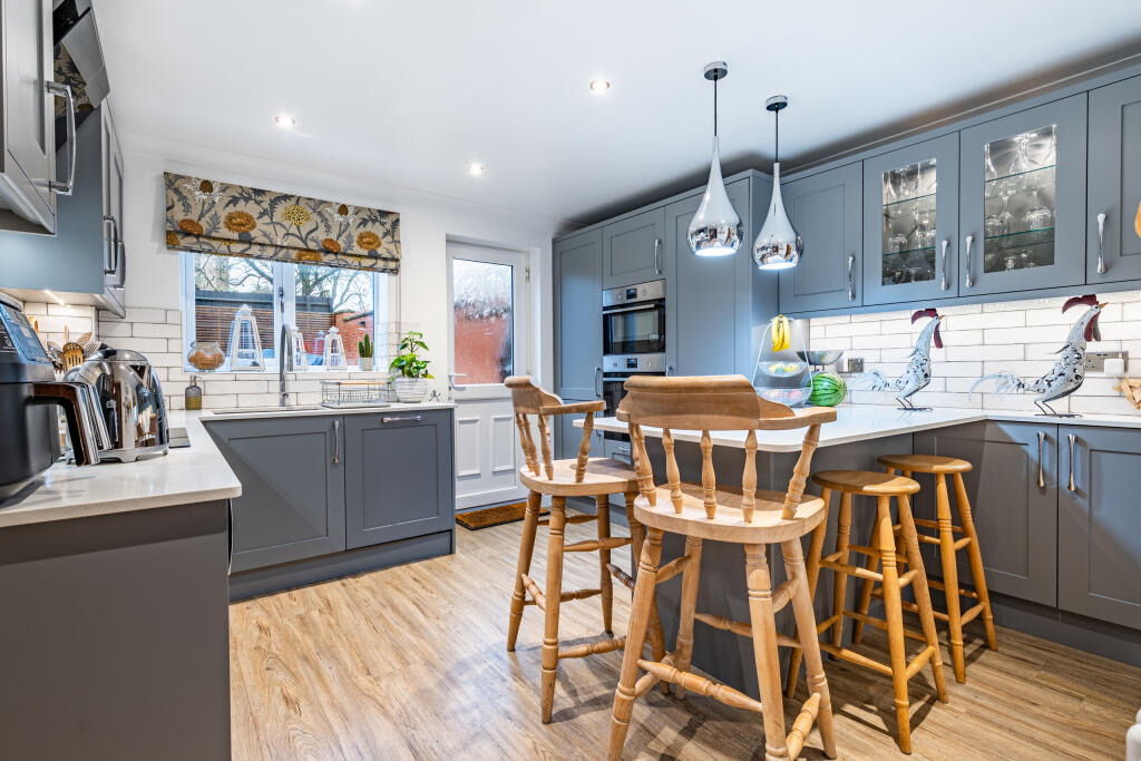House in South Kesteven, Great Gonerby - View 3