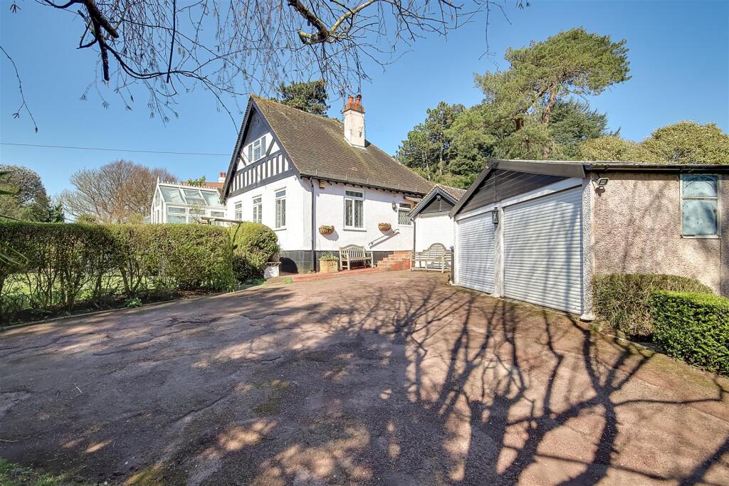 House in Worthing, High Salvington - View 3