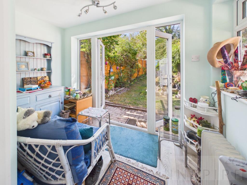 House in Crawley, Worth - View 5