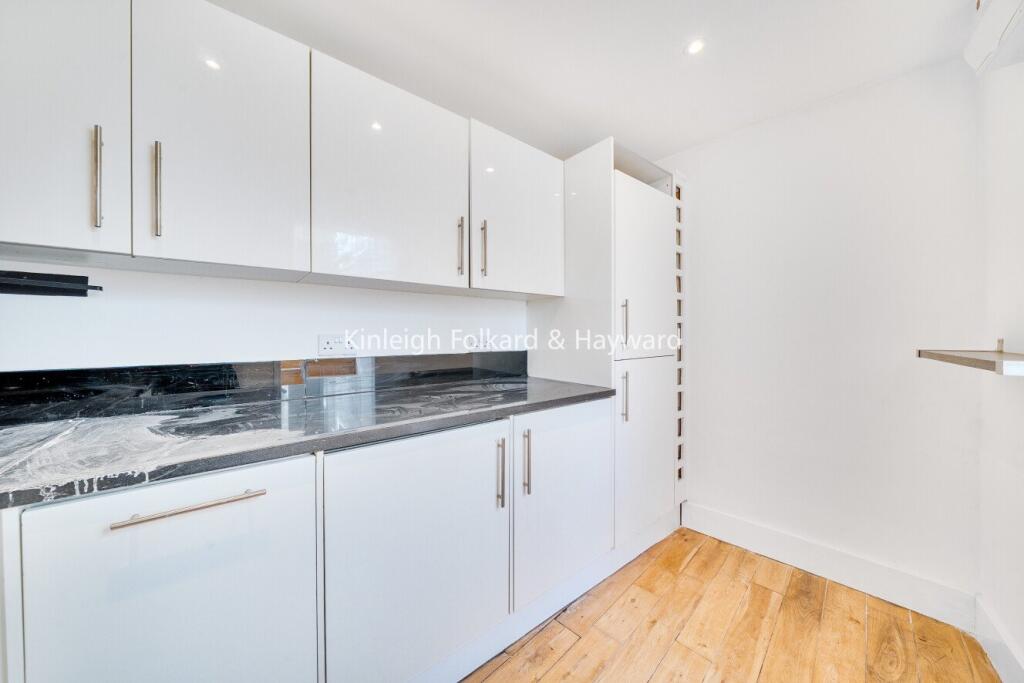 Apartment in London - More