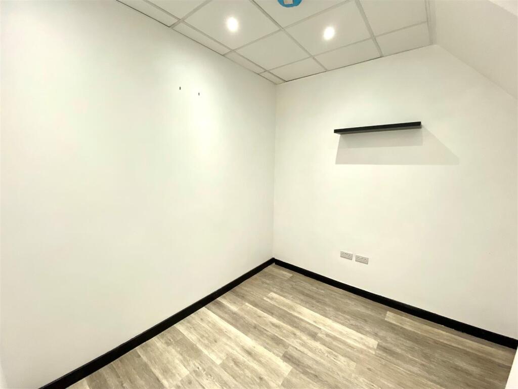 Additional image 5 of Central Drive, St Albans