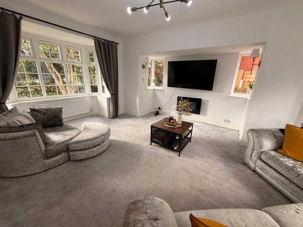 1 Kingsdale Road photo 4