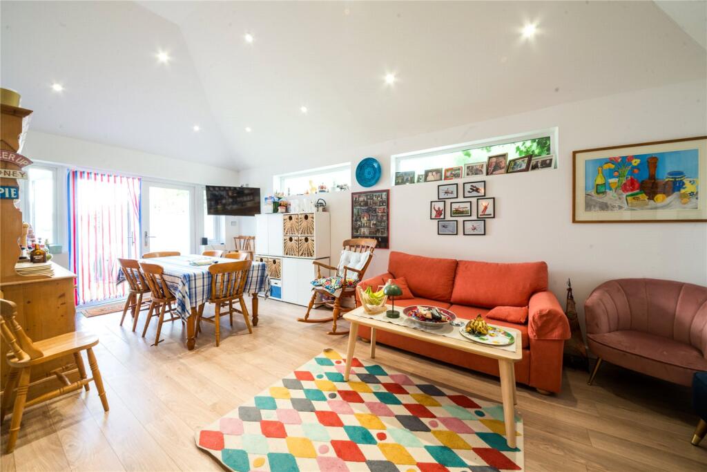 House in Hawkeridge, Heywood - View 6