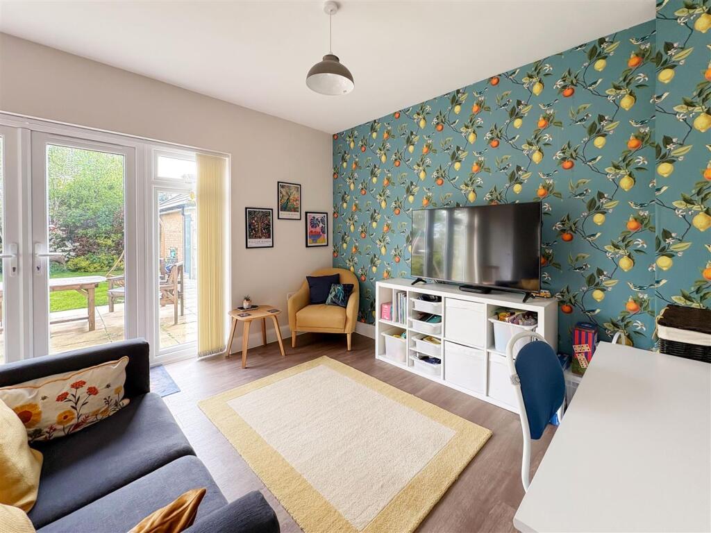 Langford Close, Climping, Littlehampton photo 4