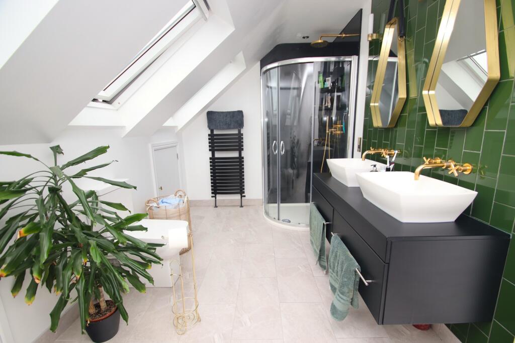 House in London, Tubbenden, Green Street Green - View 3