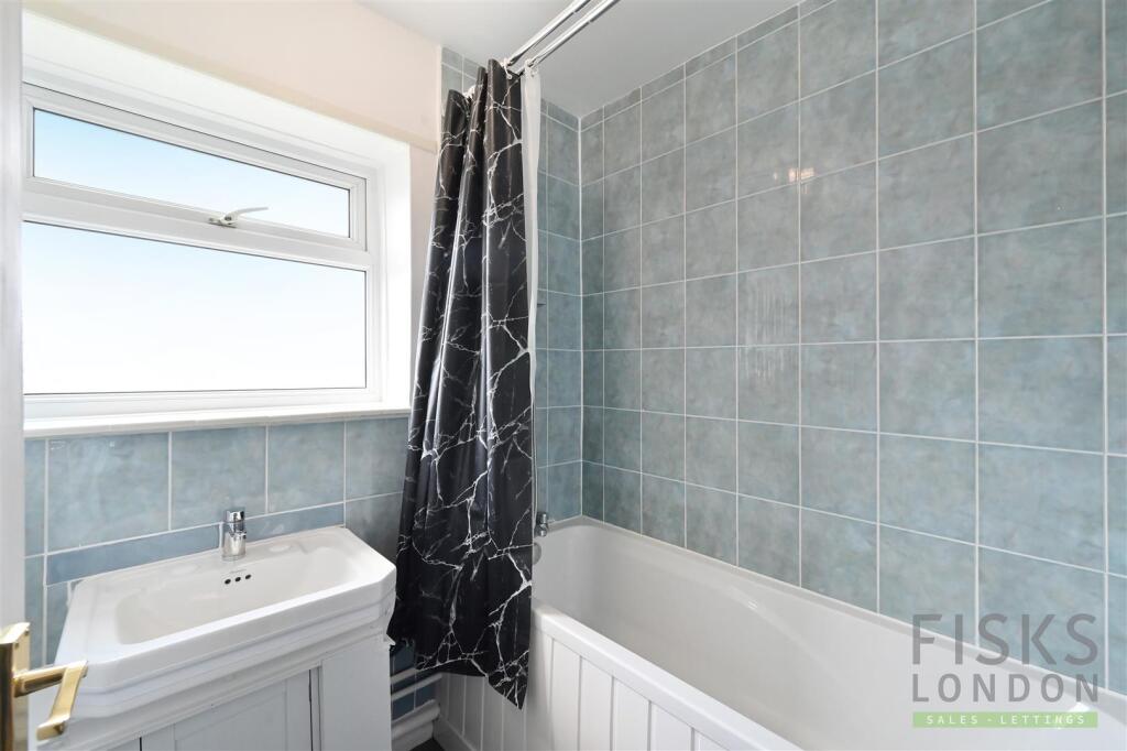 2 bedroom house for rent