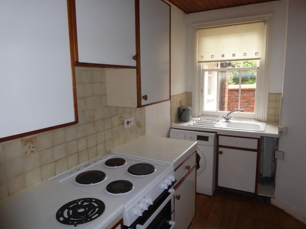 Apartment in Reading - View 4