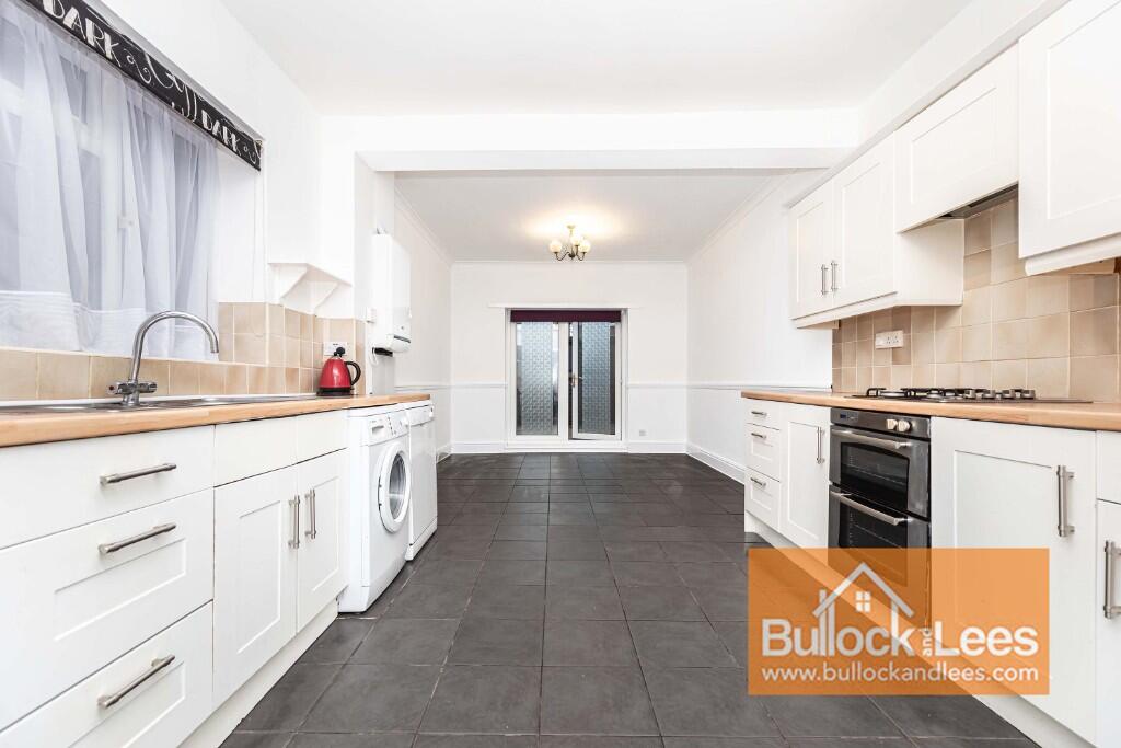 House in Christchurch, Pokesdown, Bournemouth - View 4