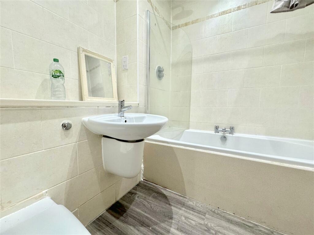 Apartment in Liverpool - View 5