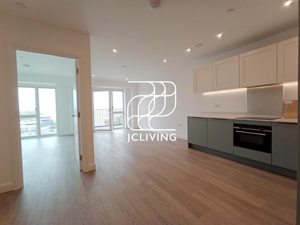 Main image of property: Botanist House, 7 Seagull Lane