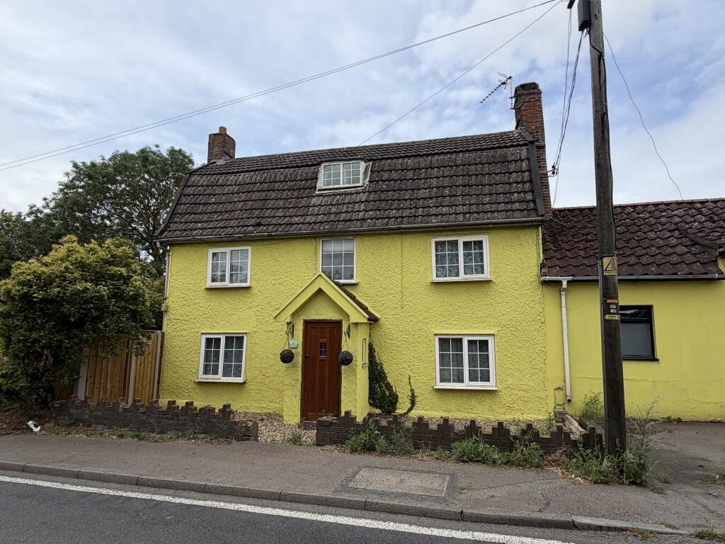 4-bed detached on The Old Forge Cottage, Norwich Road, Earl Stonham, Stowmarket, Suffolk IP14 5DR, £250,000