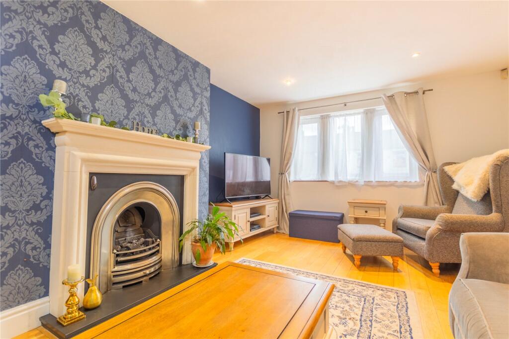 House in Rochdale, Dearnley - More
