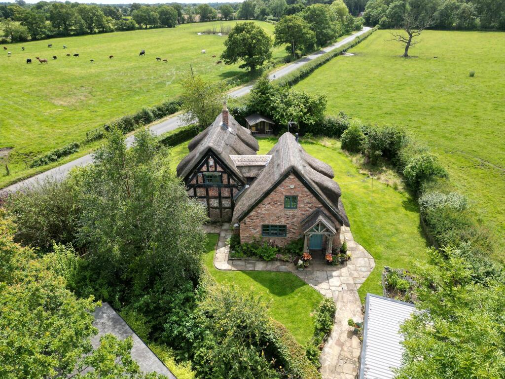 4-bed detached on Broad Oak Cottage, Mobberley, £1,000,000