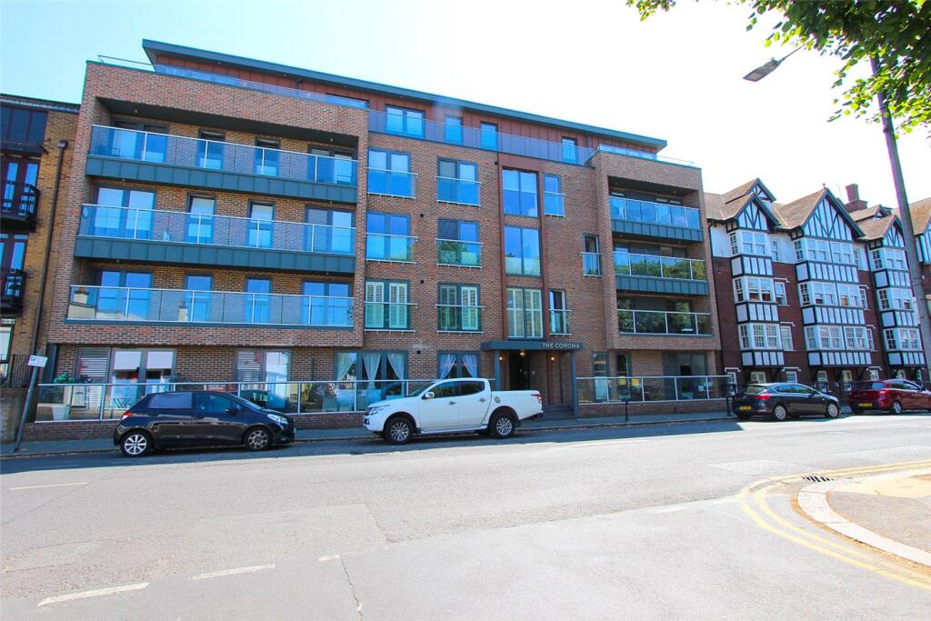 Main image of property: Leigh Road, Leigh-on-Sea, Essex, SS9