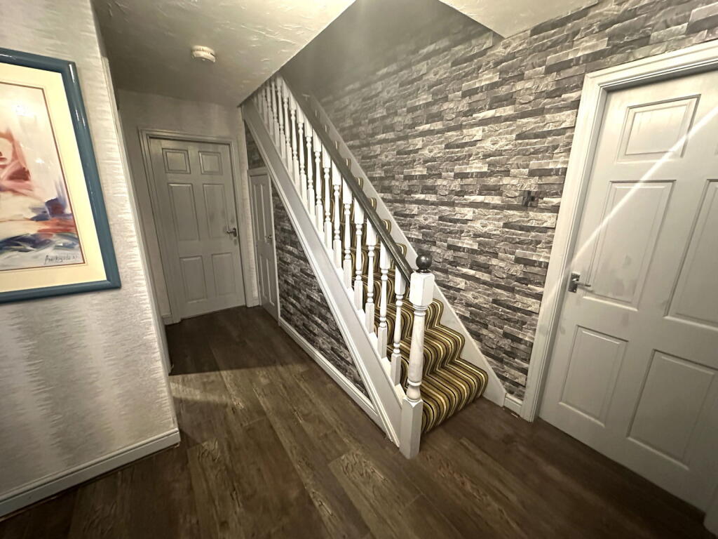 412 Rochdale Road, Royton, OL2 6TS photo 3