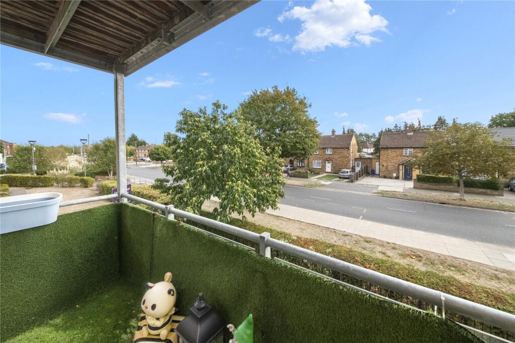 Apartment in Southall - View 5