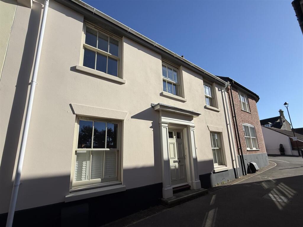 Main image of property: Hogshill Street, Beaminster