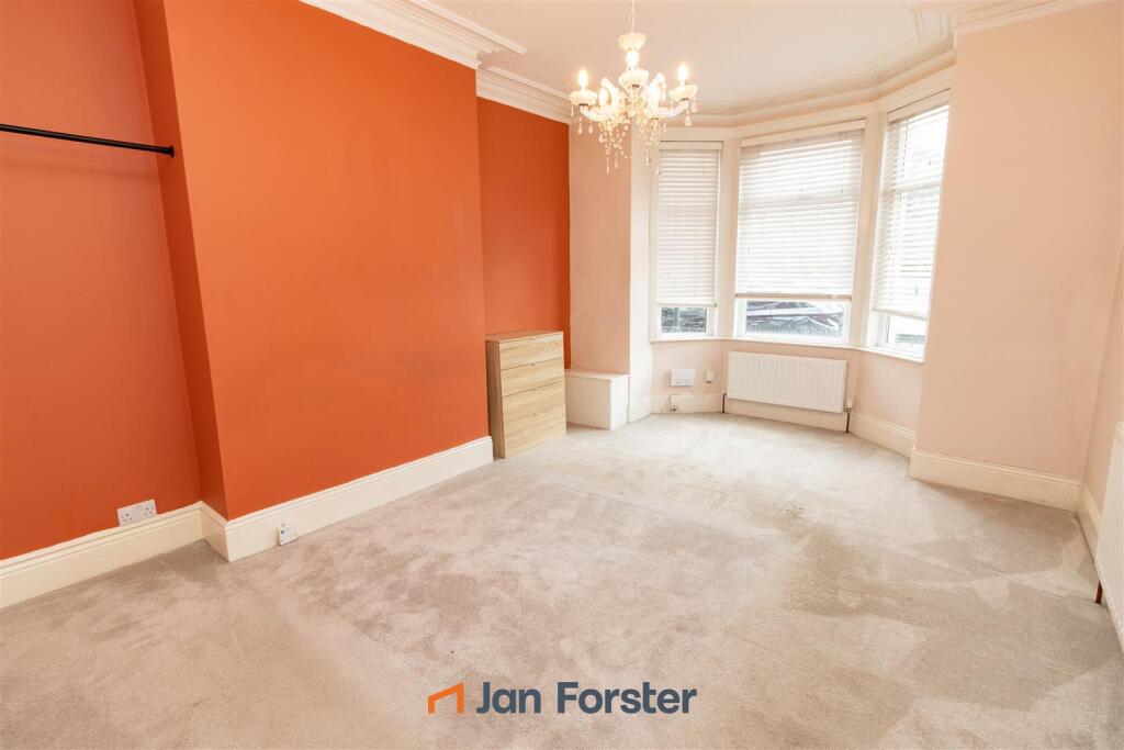 Apartment in North Tyneside, North East - View 2