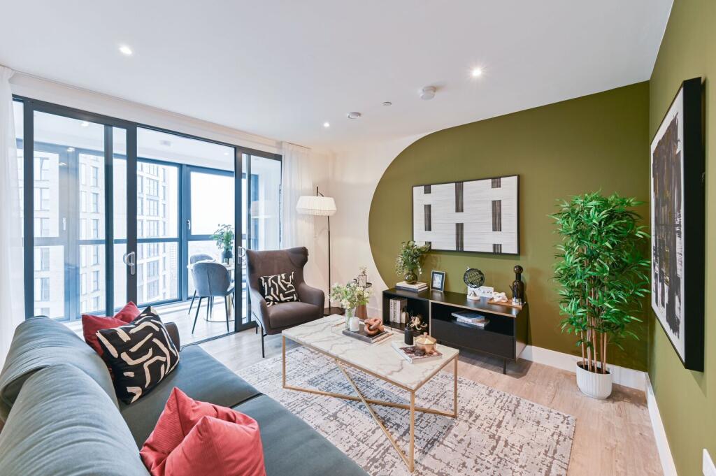 Main image of property: London Square Croydon, Croydon, CR0