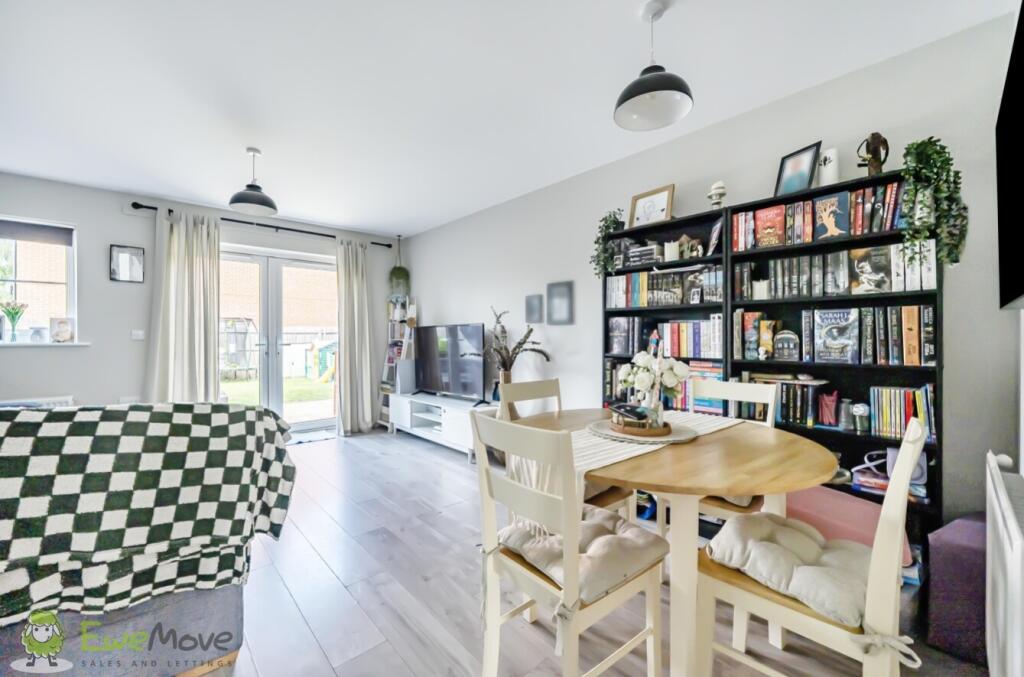 House in Basingstoke and Deane, Tadley - View 2