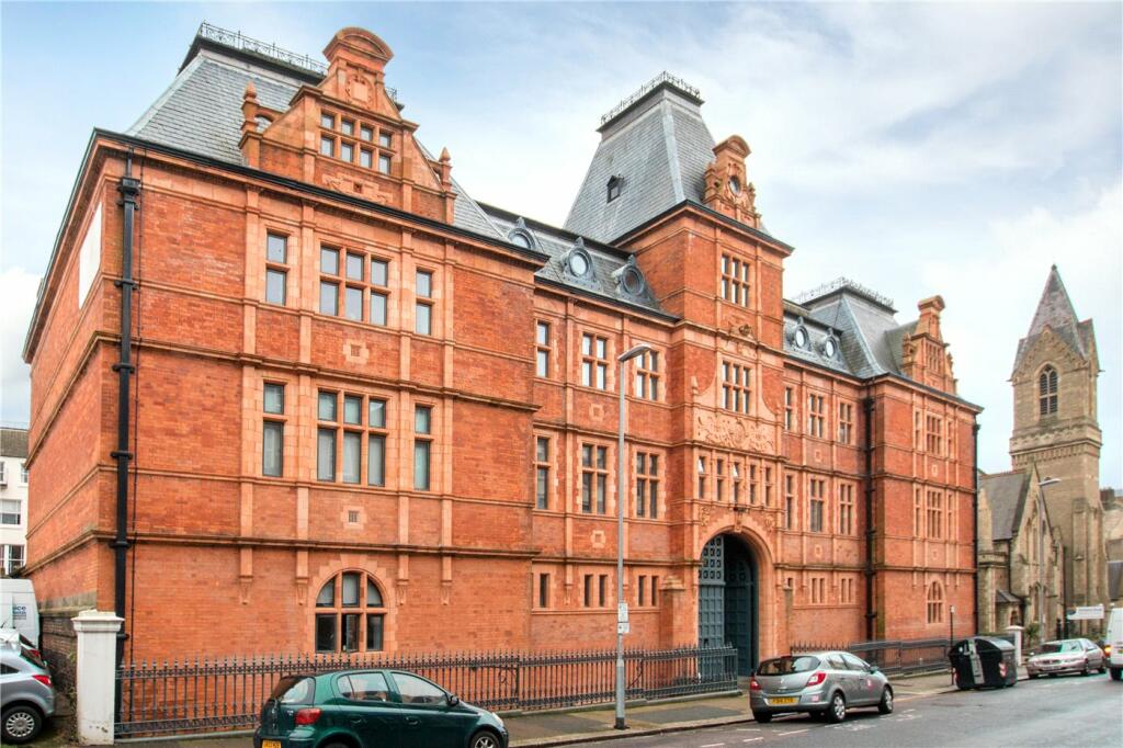 Main image of property: Palmeira Yard, 75 Holland Road, Hove, East Sussex, BN3
