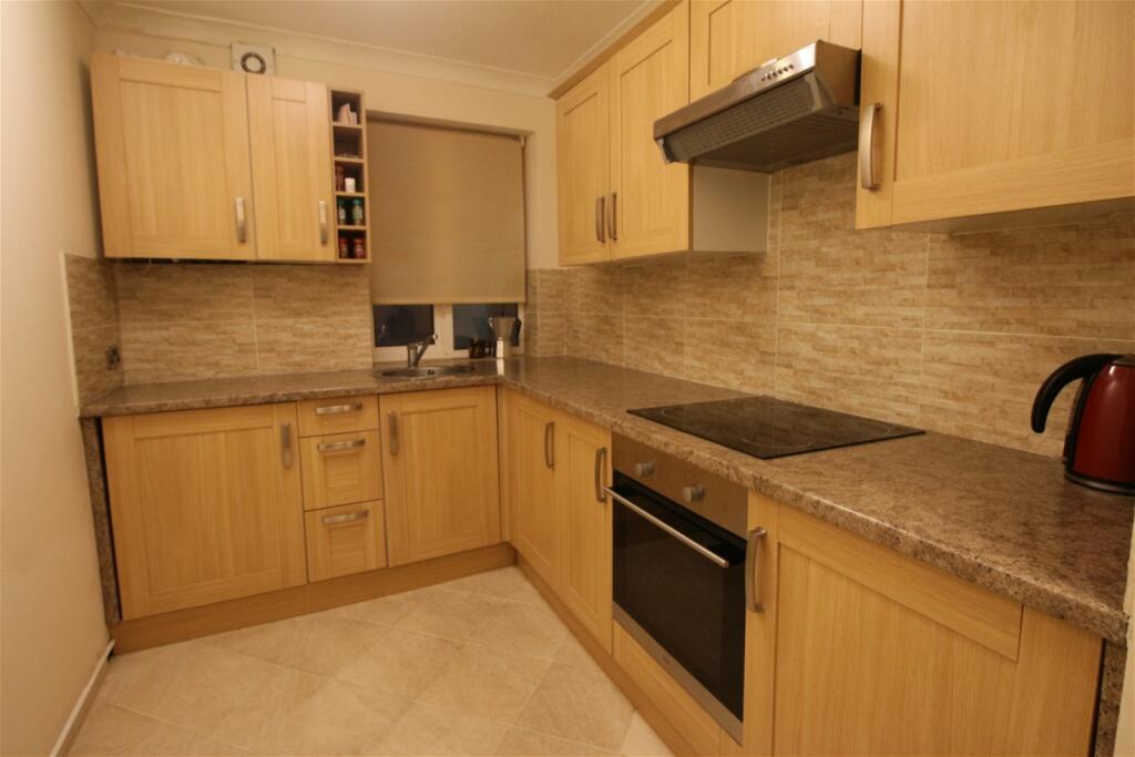 Flat 1, 157 Winner Street, Paignton, Devon, TQ3 3BP photo 4